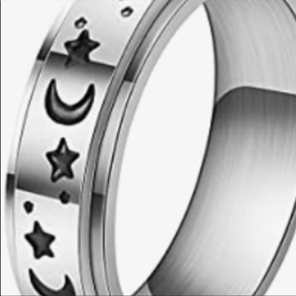 🦋3/$30🦋 Fidget Spinner Ring in Celestial Pattern Stainless Steel Size 5 - Picture 5 of 7